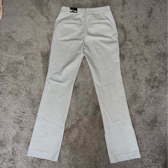 Express Barely Boot Low Rise - Picture 2 of 4